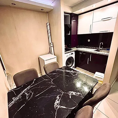 Kizilay Shopping Mall Luxury Metro 1 Min Self Check-in *